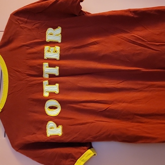 Unisex Adult XS Pre-Distressed Gryffindor Harry Potter Quidditch Jersey T-Shirt - Picture 4 of 5